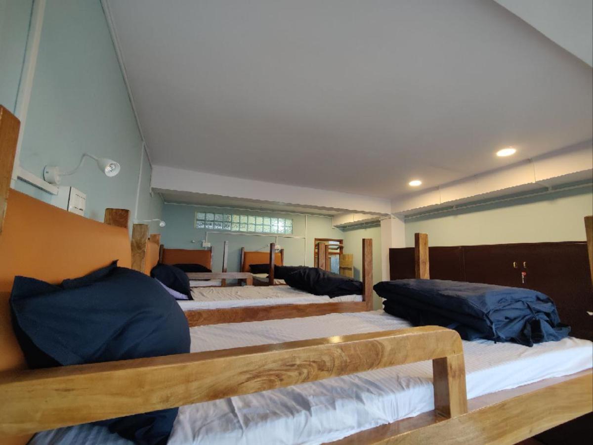 Tara Circle Hostel Дарджилінг Екстер'єр фото