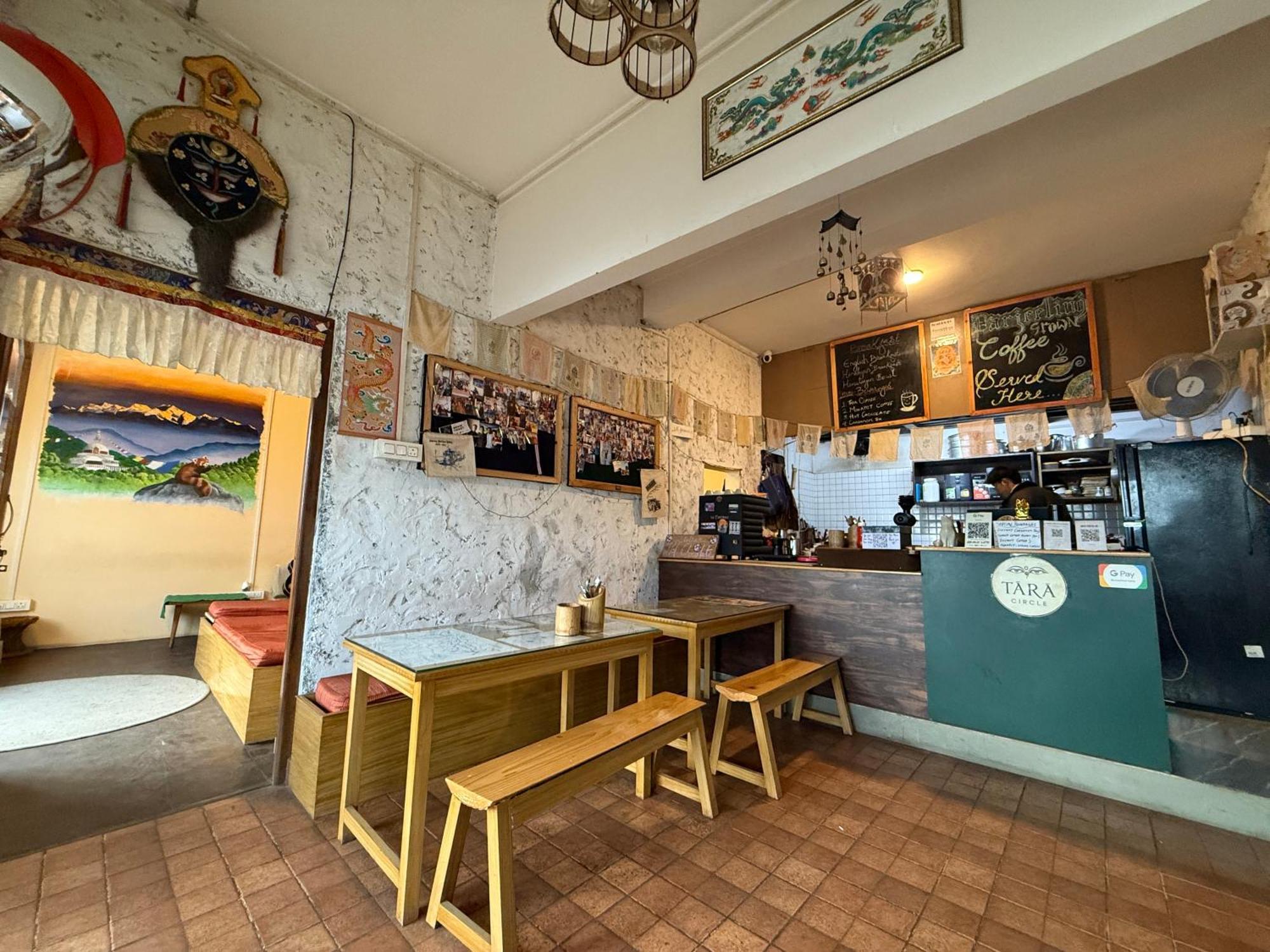 Tara Circle Hostel Дарджилінг Екстер'єр фото